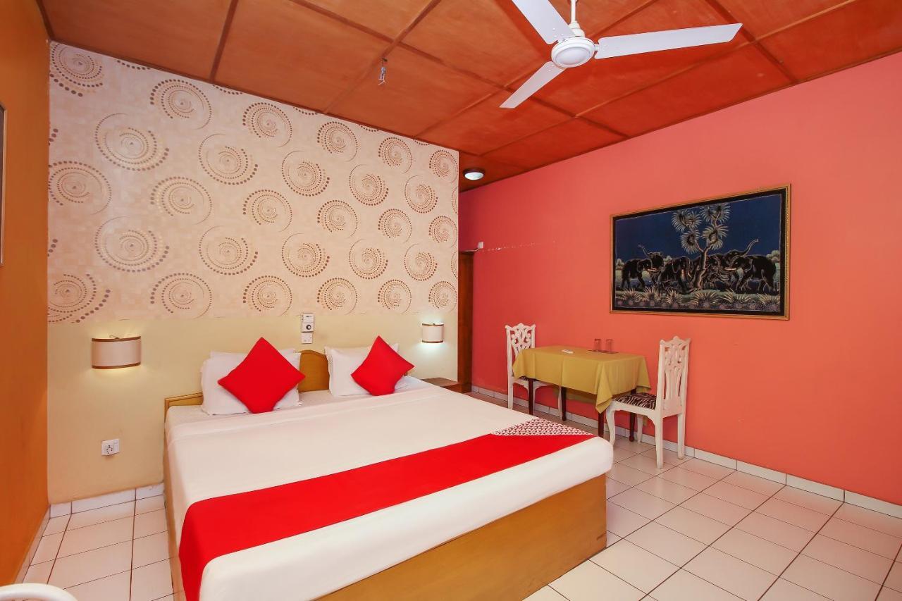 Lagoon Garden Hotel 베루왈라 외부 사진